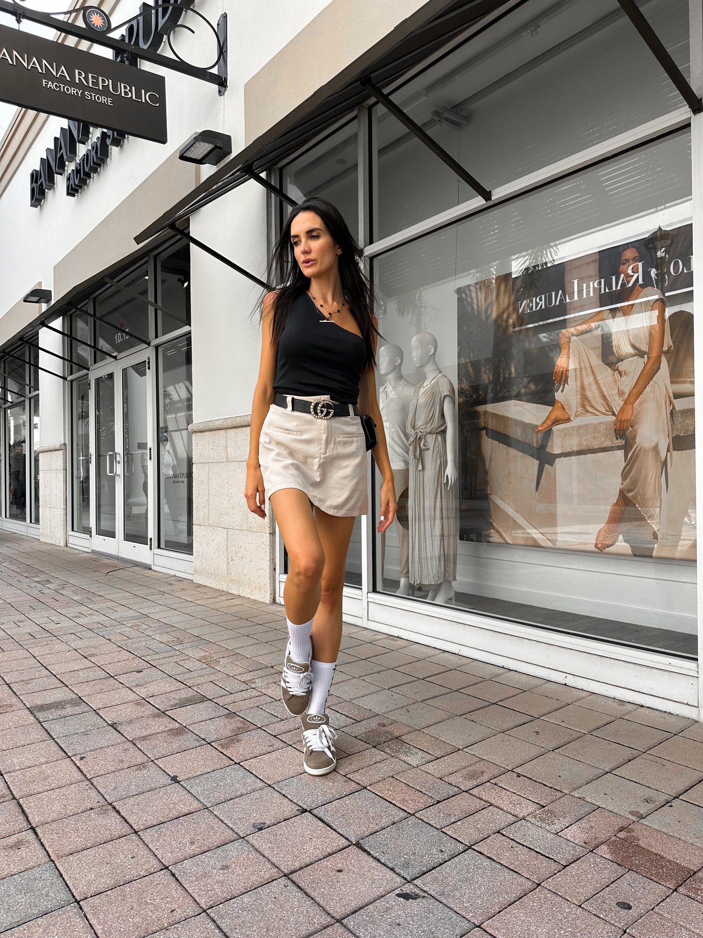Blusa Feminina Ombro a Ombro Bruna Eroles Preta