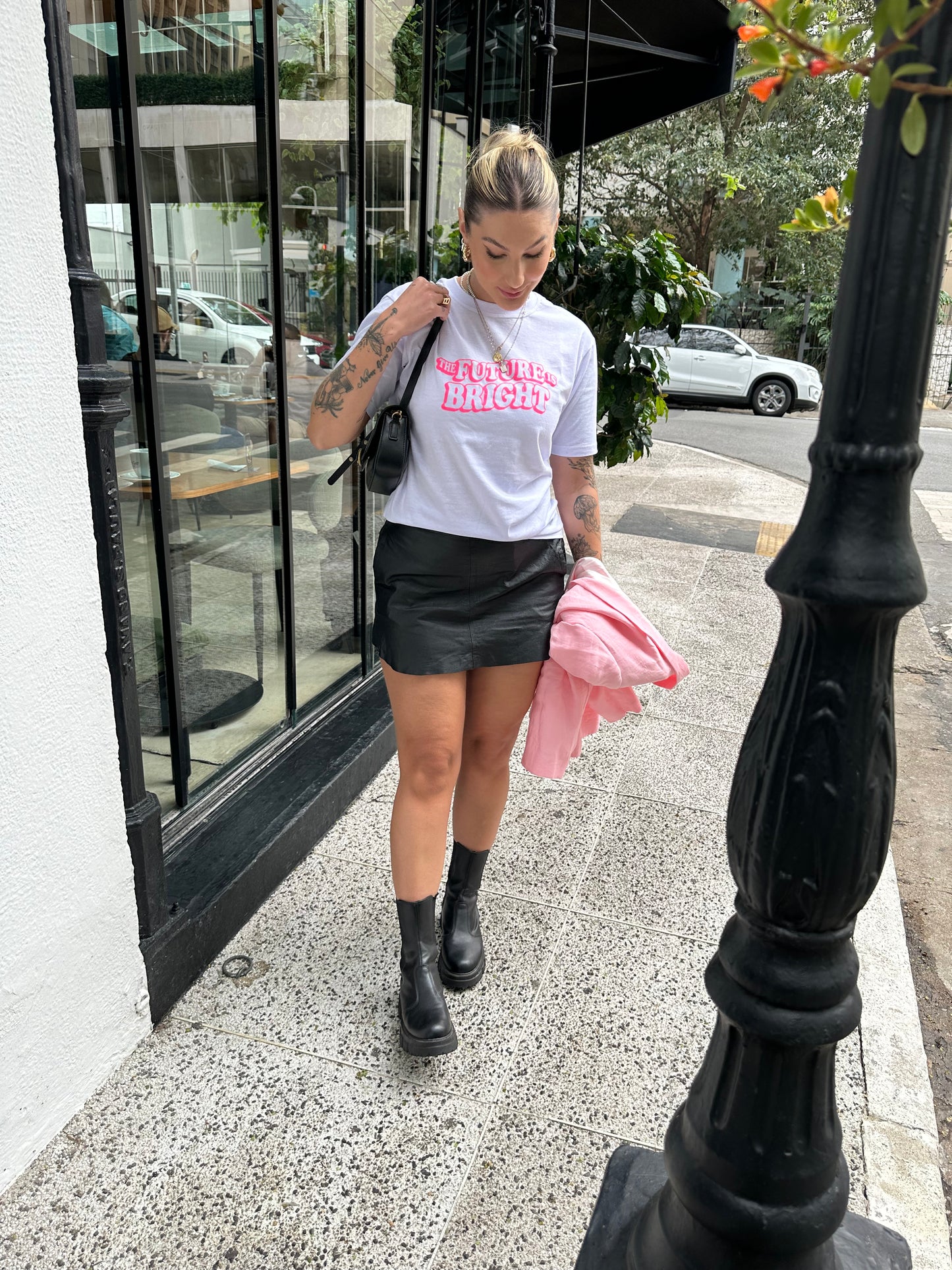 T-shirt Feminina 100% Algodão Estampa The Future