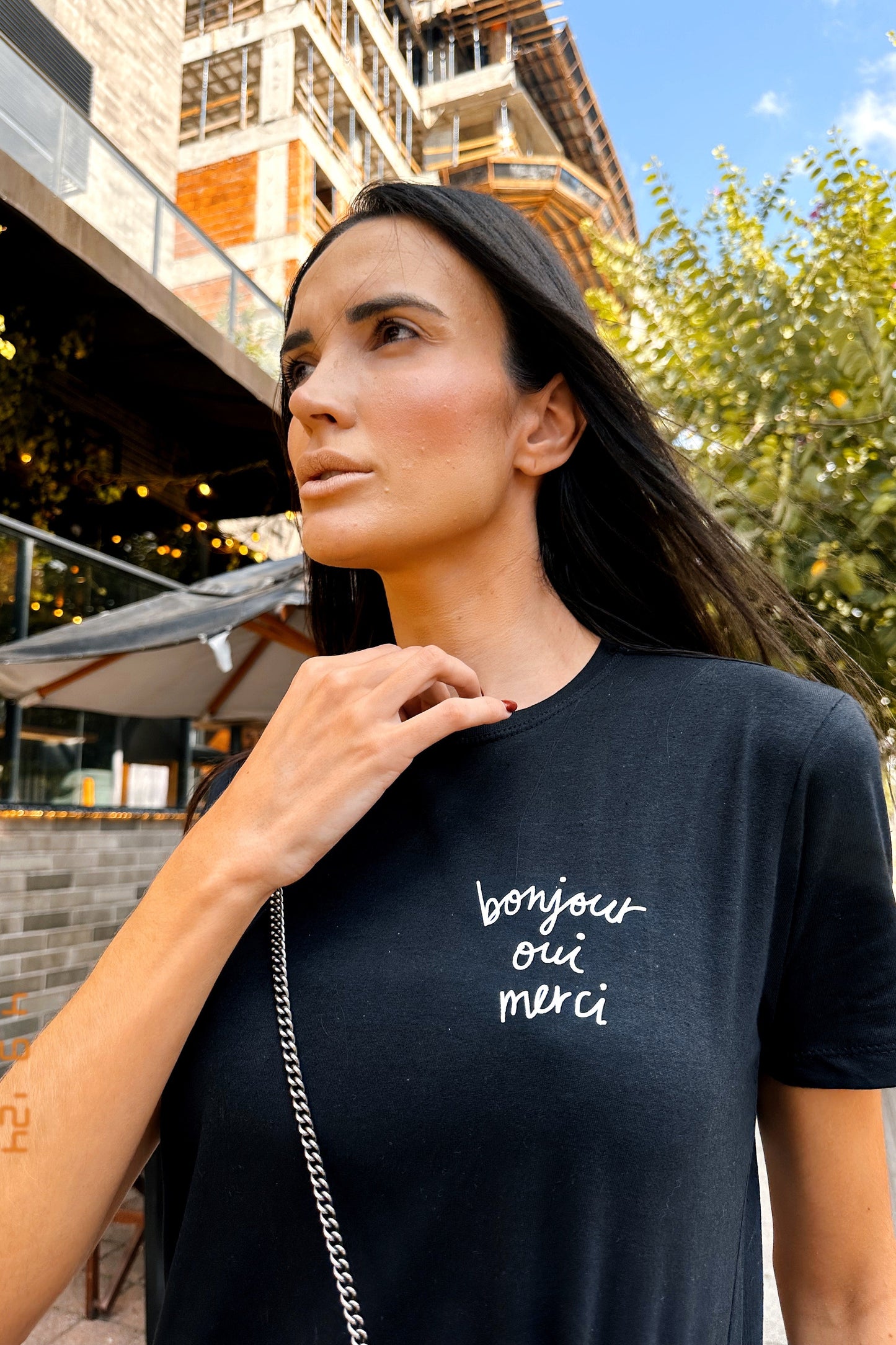 T-shirt Feminina 100% Algodão Bonjour Oui Merci Preto