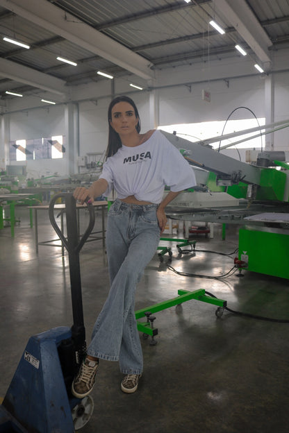 T-shirt Feminina Oversized 100% Algodão Estampa Musa Branco