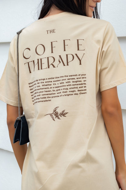 T-shirt Feminina 100% Algodão Coffee Therapy Bege Estampada Frente e Costas
