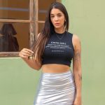 Cropped Feminino Preto bloquinho da K estampa metalizado prata em todas as variações de cores é a peça perfeita para um look estiloso e de carnaval. Perfeito para festas , sociais entre as amigas, rolês, saidinhas, happy hour, aquele cropped que não falta no carnaval das bloggers