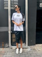 T-shirt feminina signos tendência oversized, barata e de qualidade perfeita para looks estilosos.