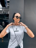 T-shirt feminina signos tendência oversized, barata e de qualidade perfeita para looks estilosos.