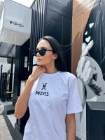 T-shirt feminina signos tendência oversized, barata e de qualidade perfeita para looks estilosos.