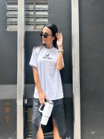 T-shirt feminina signos tendência oversized, barata e de qualidade perfeita para looks estilosos.